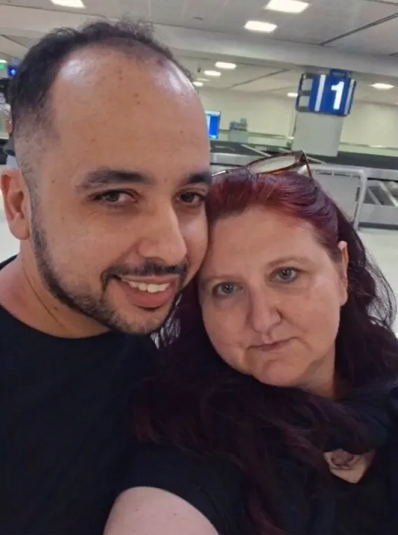 Brasileiro reencontra família após passar 10 meses sob custódia da imigração no Maine
