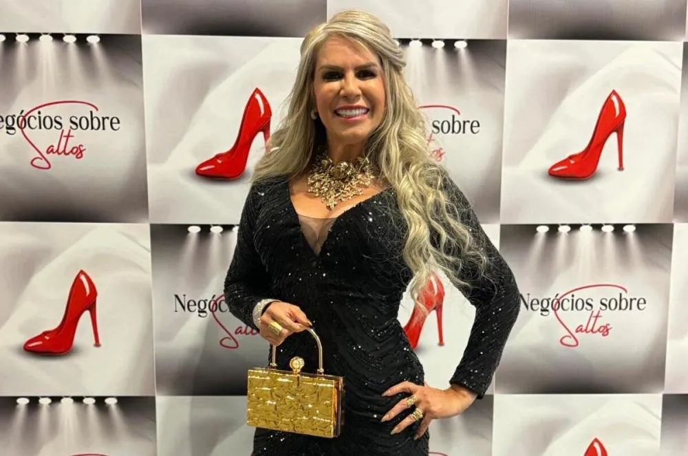 Elizandra Aguiar, a corretora imobiliária que é destaque na Flórida