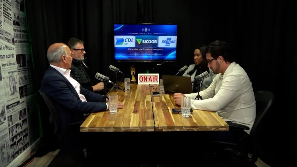 Programa Algo a Dizer entrevista Silas do SICCOB, Rogers CDL GV e Andrew, SEBRAE.