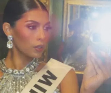 Jovem que perdeu título de Miss North Carolina após acusações de racismo e homofobia prepara ação judicial contra organização do concurso